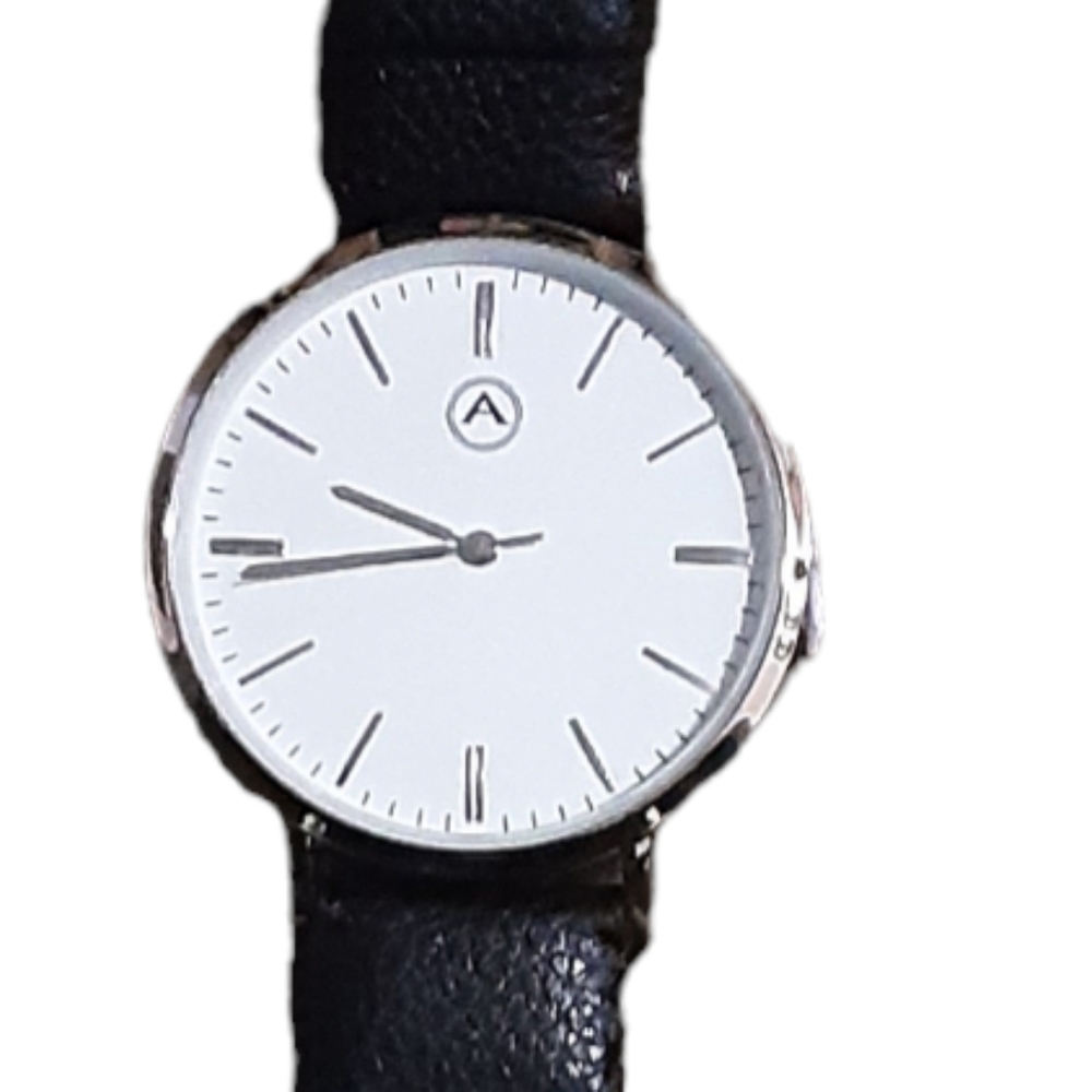 Watch - Picture 4 of 4